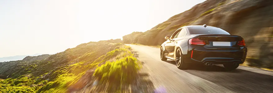 en quoi la location d une voiture a Frejus peut-elle ameliorer votre experience de voyage
